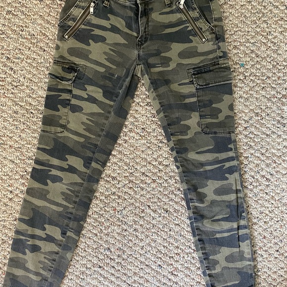 Mavi Cargo cropped jeans - Picture 2 of 5